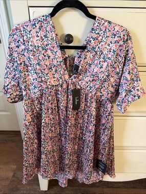 Lulu's Pink Floral V-Neck Tunic with Navy Leaf Accents